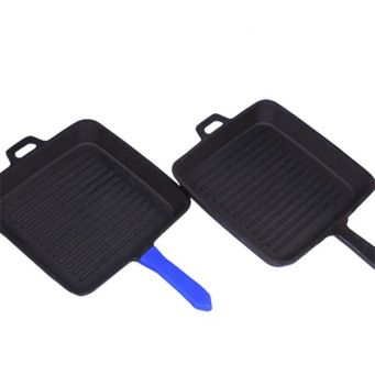 Pre Seasoned Grill Pan With Heat Resistant Grip